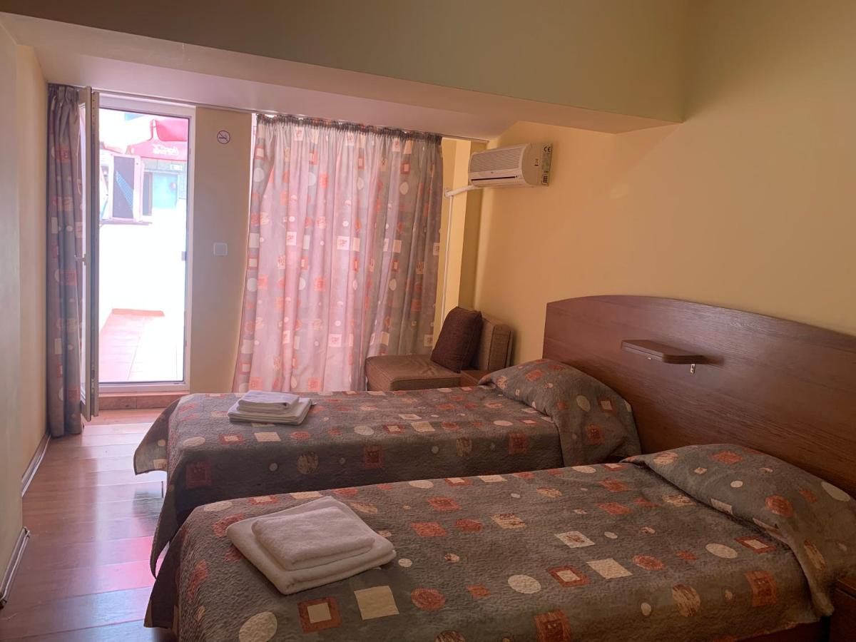 Sea Square Hotel Balchik Esterno foto