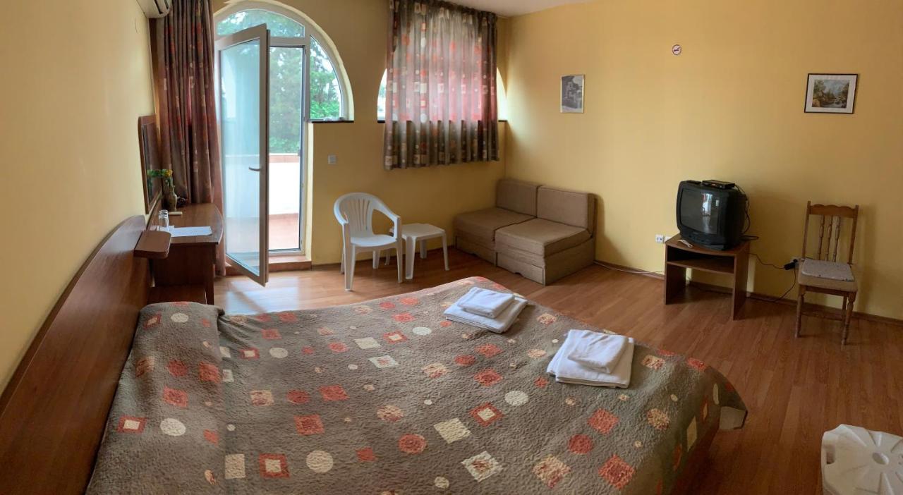 Sea Square Hotel Balchik Esterno foto