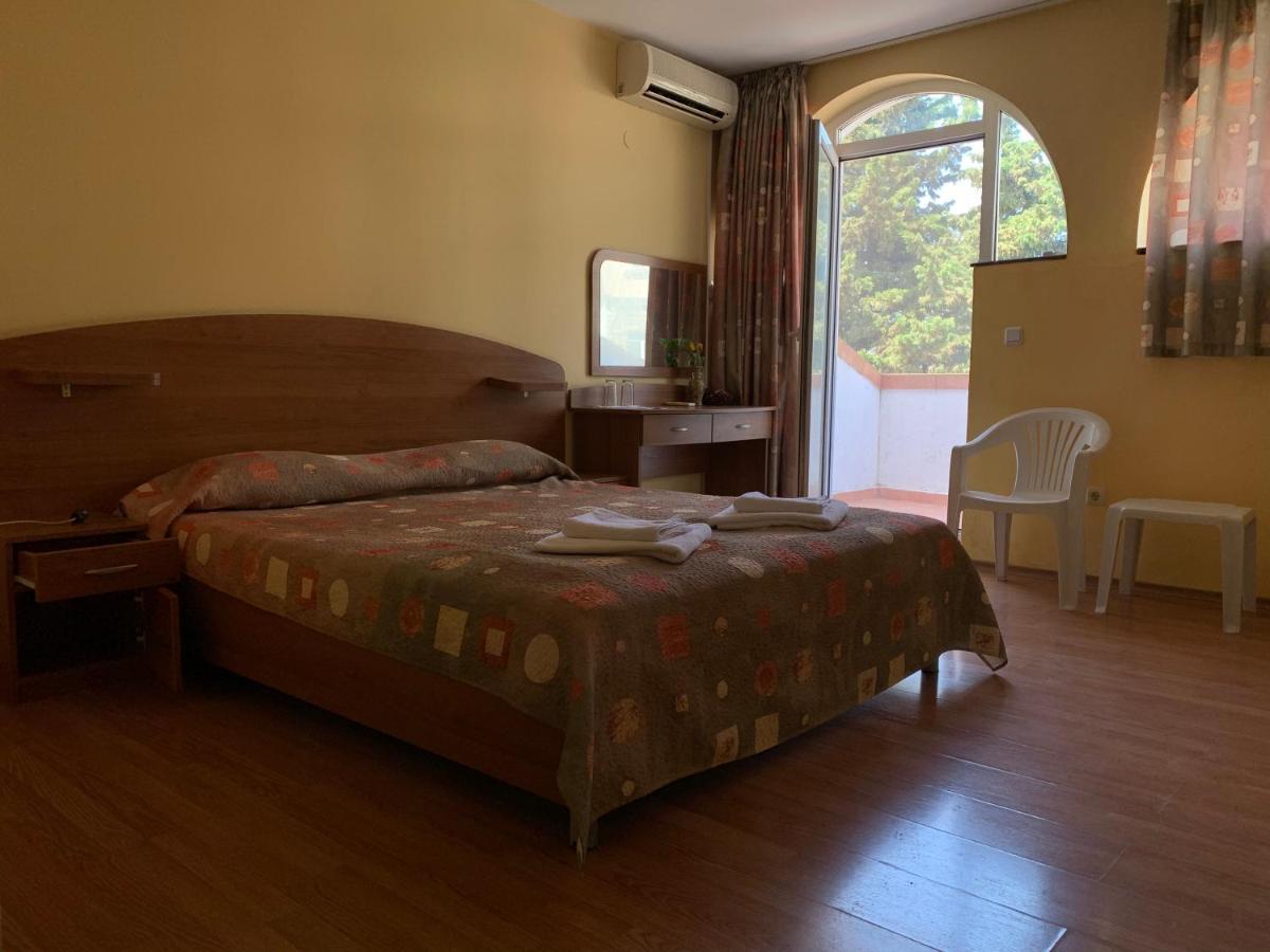 Sea Square Hotel Balchik Esterno foto