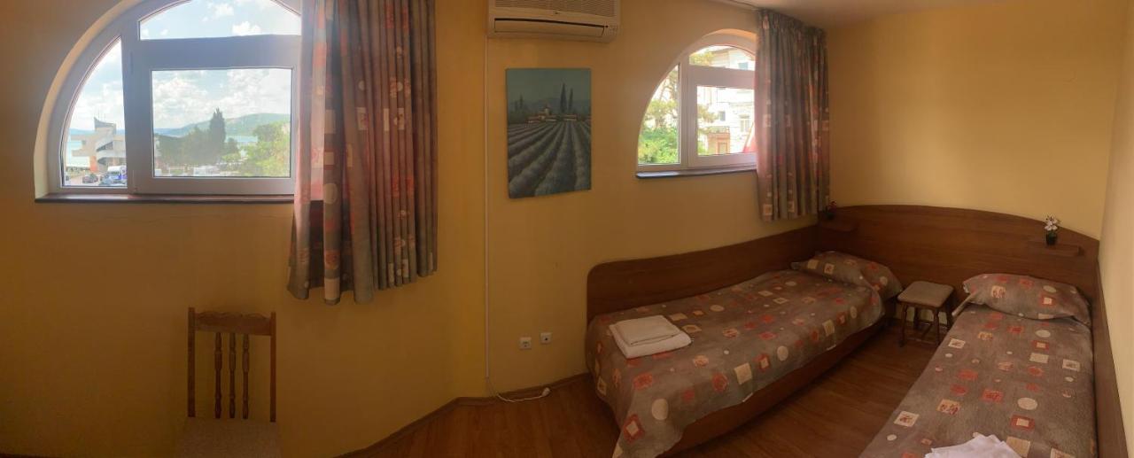Sea Square Hotel Balchik Esterno foto