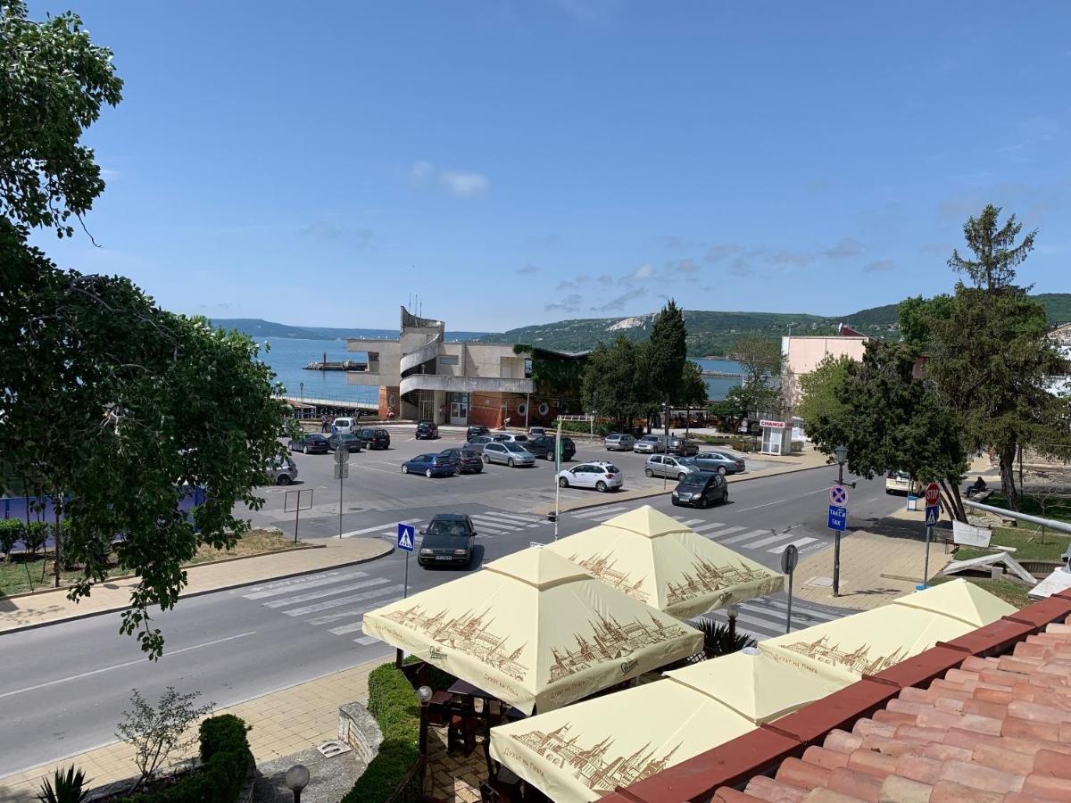 Sea Square Hotel Balchik Esterno foto