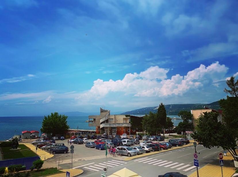 Sea Square Hotel Balchik Esterno foto